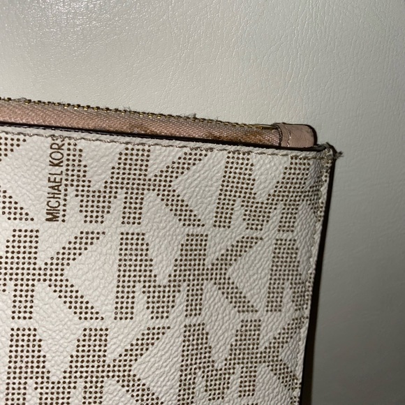 Michael Kors Hattie large zip wristlet clutch - Picture 8 of 8